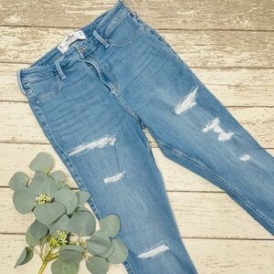 Hollister Curvy High Rise Jean Legging